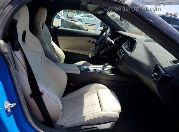 WBAHF3C06LWW54031 2020 BMW Z4 Blue Rear seats view