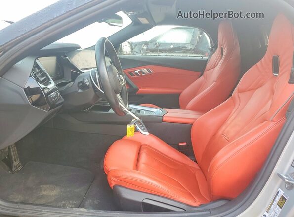 WBAHF3C5XKWW52664 2019 BMW Z4 Silver Вид салону спереду