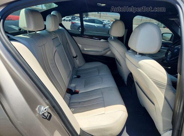 WBAJA5C33HG895679 2017 BMW 5 SERIES Tan Widok tylnych siedzeń