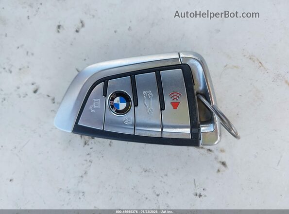WBAJA5C53KWW43610 2019 BMW 5 SERIES Silver Widok deski rozdzielczej