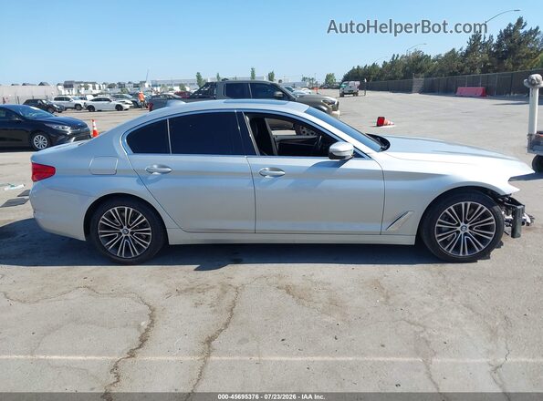 WBAJA5C53KWW43610 2019 BMW 5 SERIES Silver Widok wnętrza 360 stopni