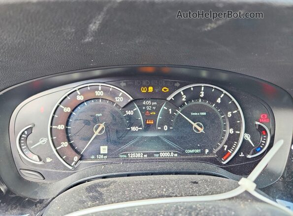WBAJA5C54JWA37038 2018 BMW 5 SERIES Black Widok zestawu wskaźników