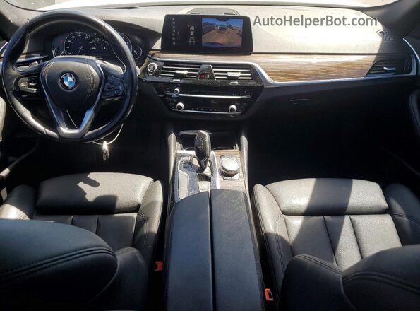 WBAJA5C55KBX86243 2019 BMW 5 SERIES Gray Dashboard view