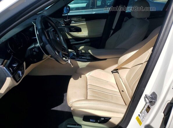 WBAJA5C55KWW22094 2019 BMW 5 SERIES White წინა სალონის ხედი