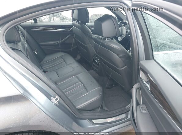 WBAJA7C56JWC77171 2018 BMW 5 SERIES Gray Vista de la etiqueta del VIN
