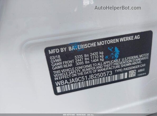 WBAJA9C51JB250573 2018 BMW 5 SERIES White Widok komory silnika