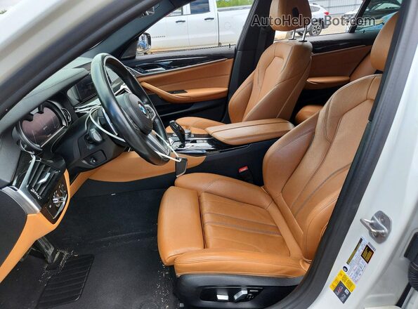 WBAJA9C52JB033968 2018 BMW 5 SERIES White Widok wnętrza z przodu