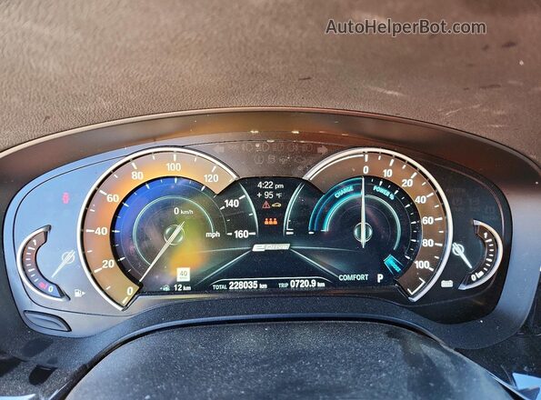 WBAJA9C52KB389869 2019 BMW 5 SERIES Black Instrument cluster view