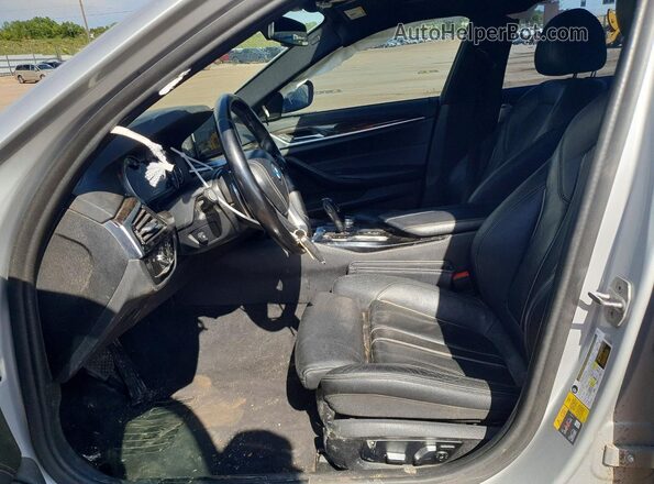 WBAJA9C54JB252883 2018 BMW 5 SERIES Silver Vista interior delantera