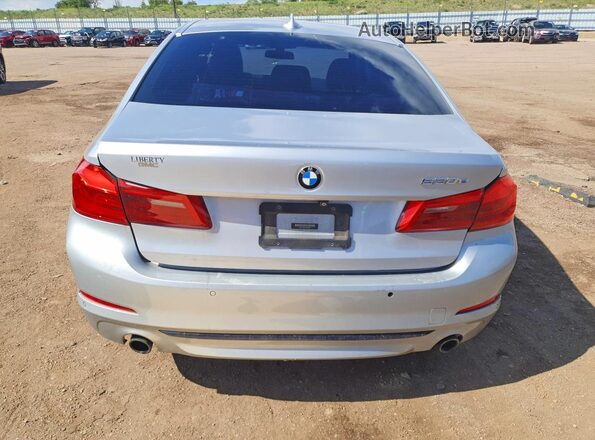 WBAJA9C54JB252883 2018 BMW 5 SERIES Silver Vista trasera