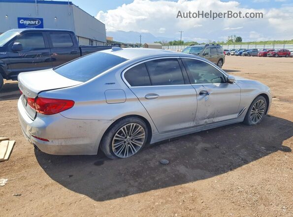 WBAJA9C54JB252883 2018 BMW 5 SERIES Silver Trasero derecho