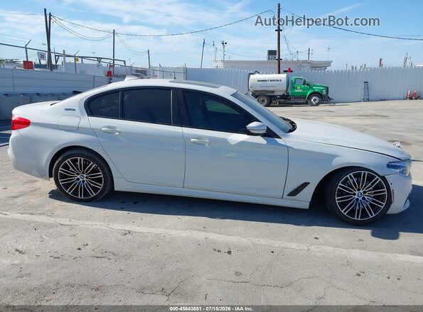 WBAJA9C54KB391932 2019 BMW 5 SERIES White Вид задньої частини салону