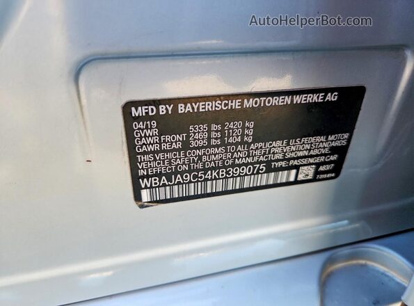 WBAJA9C54KB399075 2019 BMW 5 SERIES Silver ძრავის განყოფილების ხედი