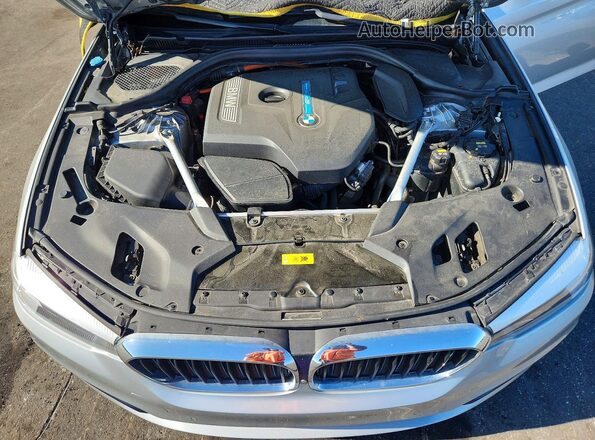 WBAJA9C54KB399075 2019 BMW 5 SERIES Silver უკანა სალონის ხედი