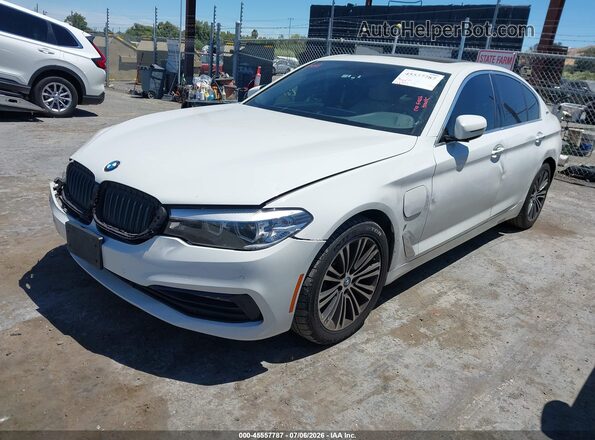 WBAJA9C57JB033514 2018 BMW 5 SERIES White Front left