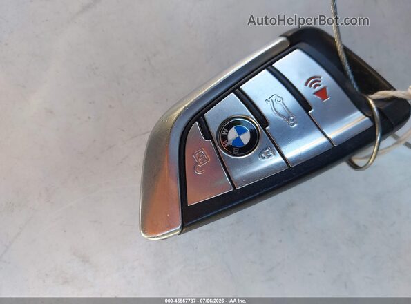 WBAJA9C57JB033514 2018 BMW 5 SERIES White Dashboard view