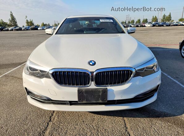 WBAJA9C57JB034260 2018 BMW 5 SERIES Белый Вид спереди