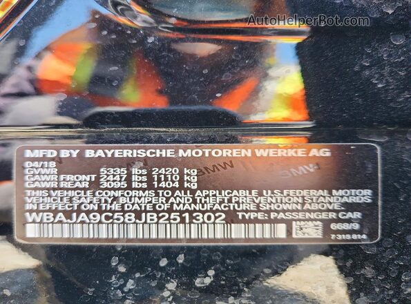 WBAJA9C58JB251302 2018 BMW 5 SERIES Черный Вид подкапотного пространства