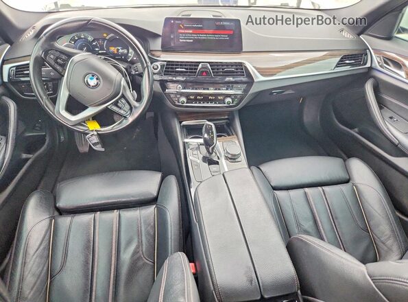 WBAJA9C5XJB032745 2018 BMW 5 SERIES White Вид панелі приладів