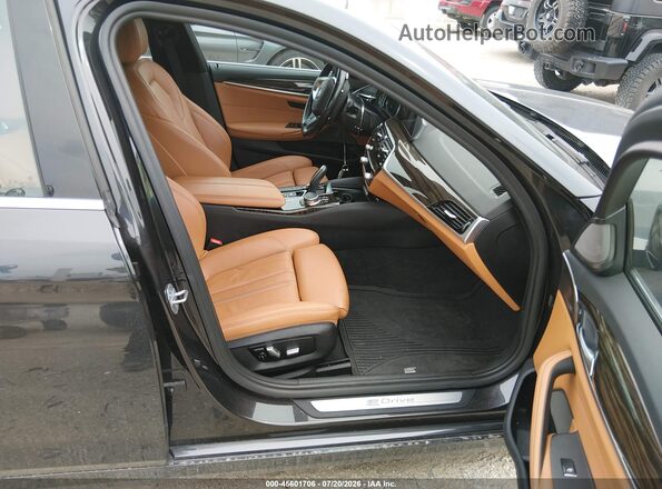WBAJB1C53KB376630 2019 BMW 5 SERIES Gray Widok wnętrza z przodu