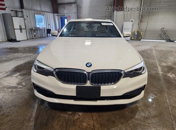 WBAJB1C55JB083990 2018 BMW 5 SERIES Белый Вид спереди
