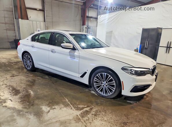 WBAJB1C55JB083990 2018 BMW 5 SERIES Белый Передняя правая четверть