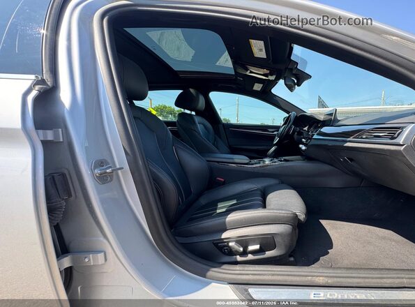 WBAJB1C56JB084145 2018 BMW 5 SERIES Silver Vista interior delantera