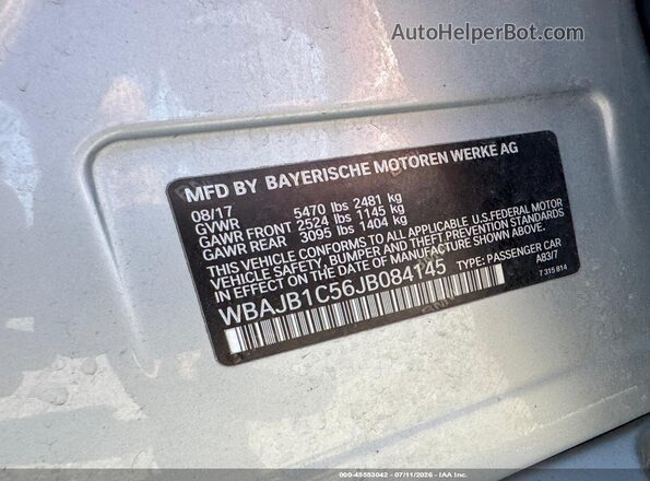 WBAJB1C56JB084145 2018 BMW 5 SERIES Silver Vista del compartimento del motor