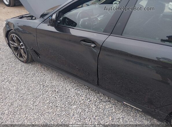 WBAJB9C57JB036765 2018 BMW 5 SERIES Black Դիմացի տեսք