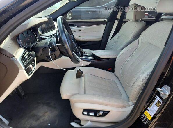 WBAJB9C58JB035446 2018 BMW M5 Black Front interior view
