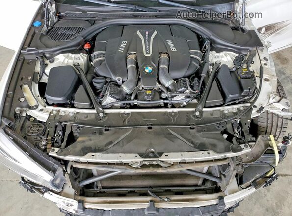WBAJB9C59JB286847 2018 BMW M5 White Вид задньої частини салону