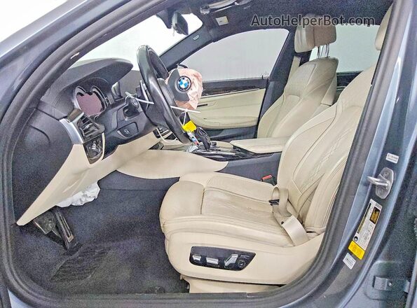 WBAJE5C35HG477841 2017 BMW 5 SERIES Gray Вид салону спереду