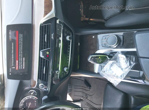 WBAJE5C37HG478599 2017 BMW 5 SERIES White Вид панелі приладів
