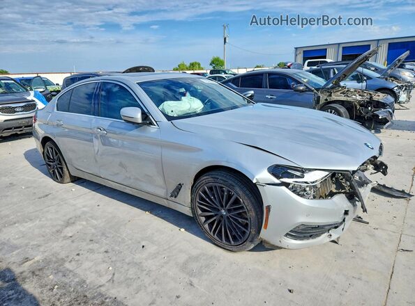 WBAJE5C50KWW16868 2019 BMW 5 SERIES Silver Front right