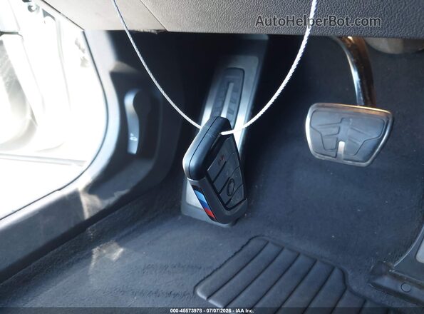 WBAJE5C51JWA96519 2018 BMW 5 SERIES White წინა პანელის ხედი