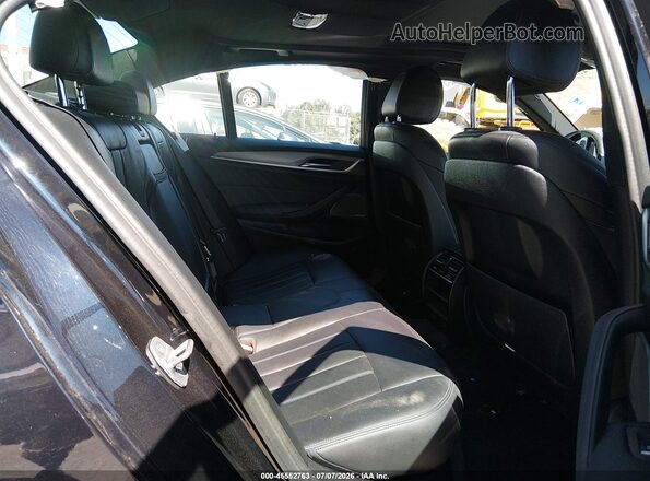 WBAJE5C51KWW10075 2019 BMW 5 SERIES Navy Widok naklejki z numerem VIN