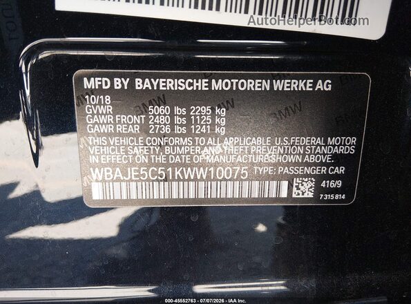 WBAJE5C51KWW10075 2019 BMW 5 SERIES Navy Widok komory silnika