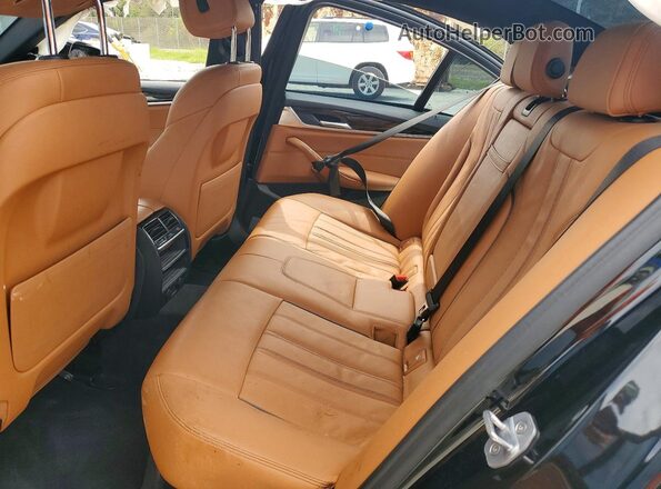 WBAJE5C53KWW29078 2019 BMW 5 SERIES Black Вид задніх сидінь