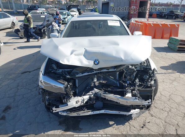WBAJE5C54KWE66623 2019 BMW 5 SERIES White Instrument cluster view
