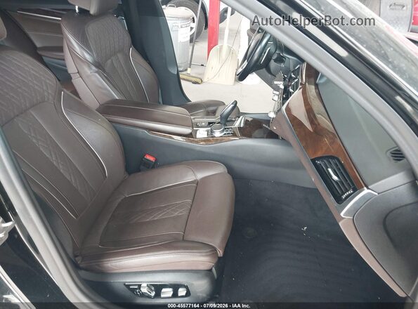 WBAJE5C55KWW16414 2019 BMW 5 SERIES Черный Вид салона спереди