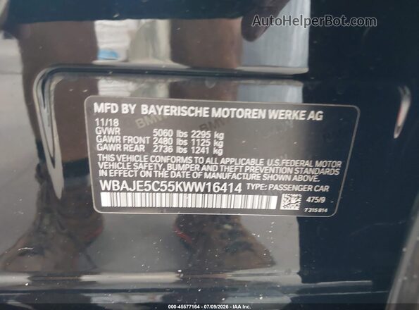 WBAJE5C55KWW16414 2019 BMW 5 SERIES Черный Вид подкапотного пространства