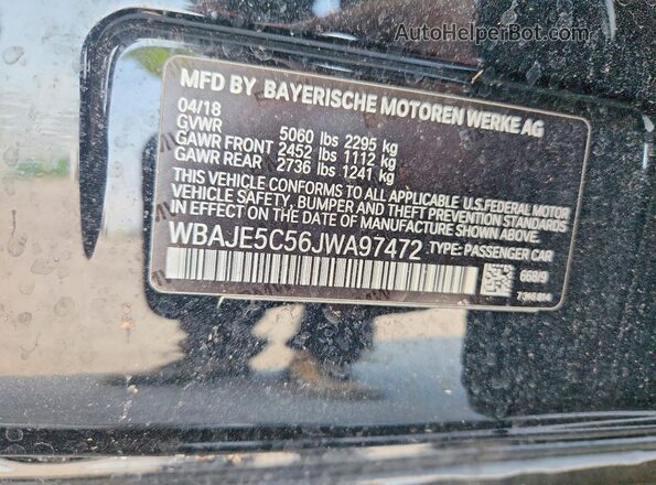WBAJE5C56JWA97472 2018 BMW 5 SERIES Black Vista del compartimento del motor