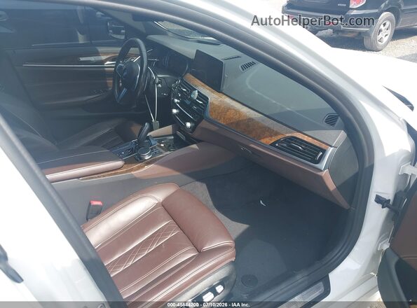 WBAJE5C56KWW27003 2019 BMW 5 SERIES White Vista interior delantera