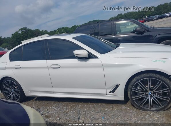 WBAJE5C56KWW27003 2019 BMW 5 SERIES White Vista interior trasera