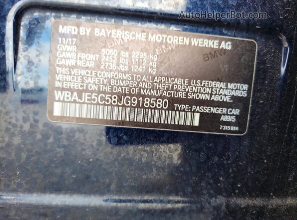 WBAJE5C58JG918580 2018 BMW 5 SERIES Blue Vista del compartimento del motor