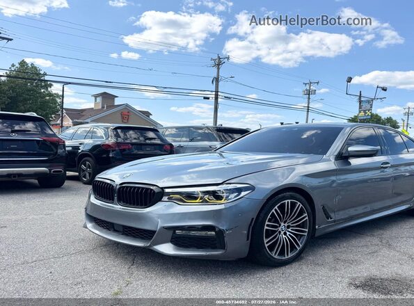 WBAJE7C50JG891256 2018 BMW 5 SERIES Gray წინა მარცხენა ხედი სამი მეოთხედიდან