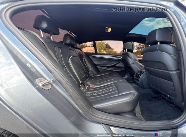 WBAJE7C50JG891256 2018 BMW 5 SERIES Gray წინა ხედი