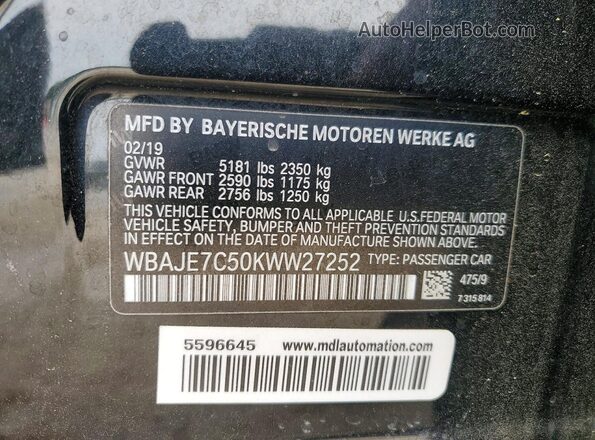 WBAJE7C50KWW27252 2019 BMW 5 SERIES Black ძრავის განყოფილების ხედი