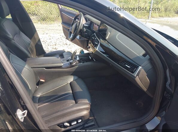 WBAJE7C52JWC55379 2018 BMW 5 SERIES Black Widok wnętrza z przodu