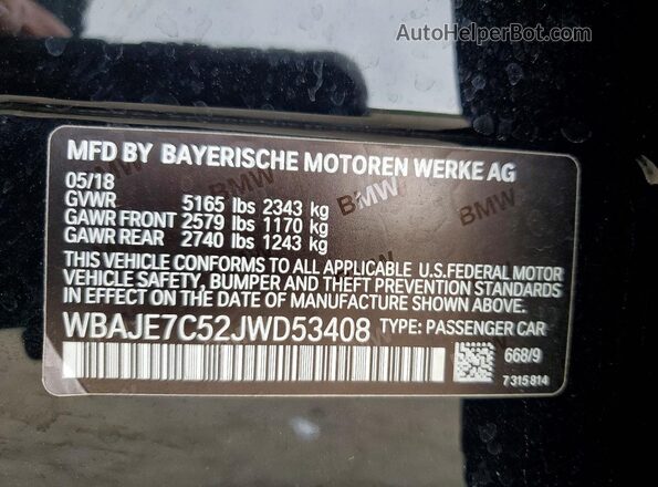 WBAJE7C52JWD53408 2018 BMW 5 SERIES Black Vista del compartimento del motor